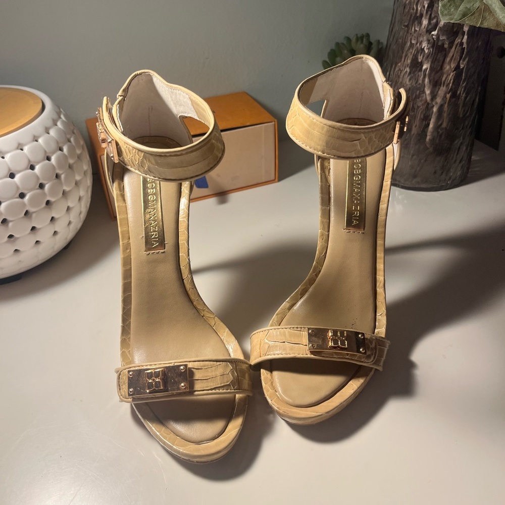 BCBGMaxAzria Gold Pumps